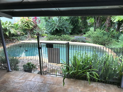 Royal Palm Cottage, Entire Two Bedroom 2 Bathroom House With Pool - Accommodation Nelson Bay 0
