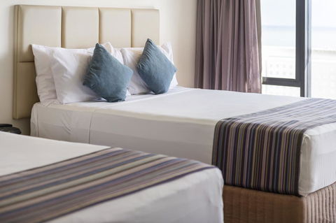 Rydges Esplanade Resort Cairns - Accommodation Nelson Bay 3