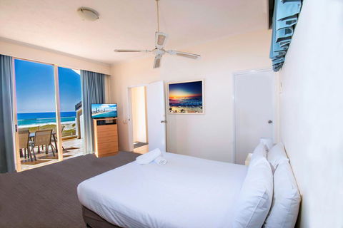 Sandcastles On Currumbin Beach - Accommodation Nelson Bay 2