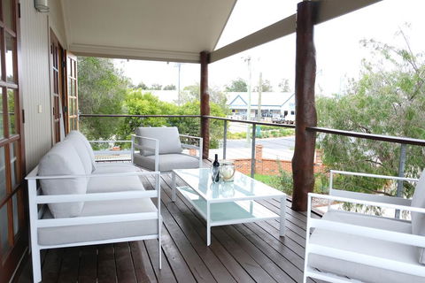 Sea Esta - Town & Beach On Your Doorstep - Nelsons Bay Accommodation 1