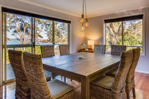 Sea La Vie - Nelson Bay Accommodation.com 1