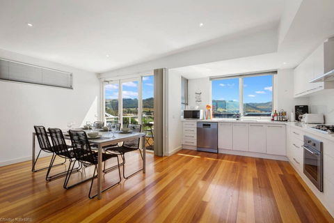 SEA NOOK - Seconds From The Beach - Accommodation Nelson Bay 3