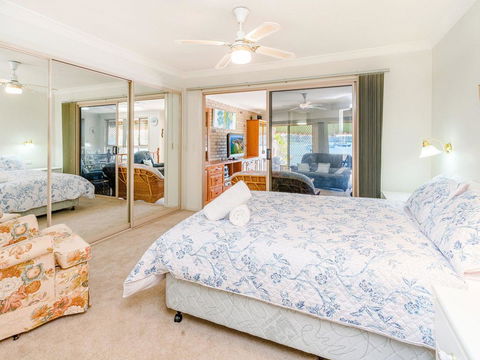 Seachange -Waterfront - Accommodation Nelson Bay 2