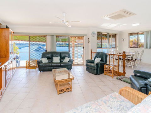 Seachange -Waterfront - Accommodation Nelson Bay 1