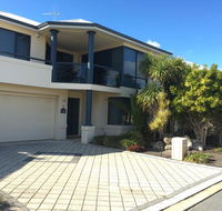 Seahaven by Rockingham Apartments - Nelsons Bay Accommodation