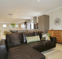 Seal 4 Bedroom House by Shoalwater Executive Homes - Accommodation Nelson Bay