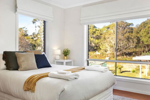 SEASIDE SERENITY 1 - Accommodation Nelson Bay 1