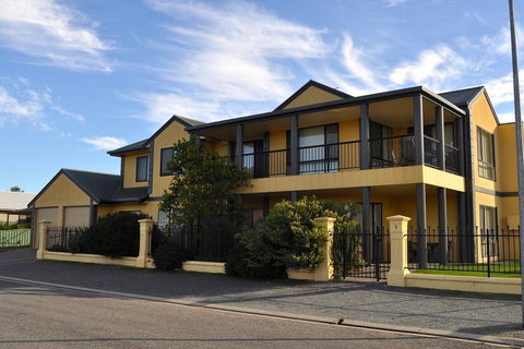 Serendipity - Accommodation Nelson Bay 0