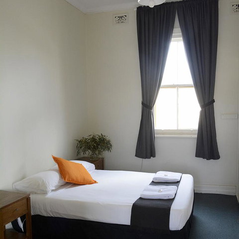 Shamrock Hotel Motel Temora - Nelsons Bay Accommodation 2