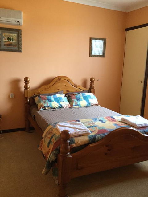 Shark Bay Views B & B - Accommodation Nelson Bay 2