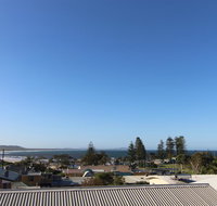 Shiloh Holiday House 14 East Street - Nelsons Bay Accommodation