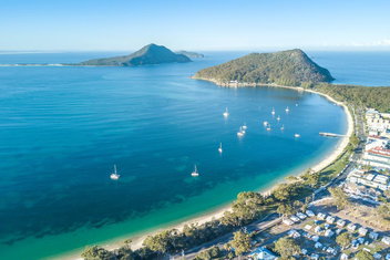 Shoal Bay Holiday Park with Accommodation Nelson Bay