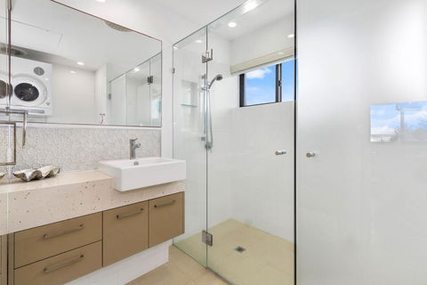 Shoreline Nine Penthouse With Ocean Views - Accommodation Nelson Bay 2