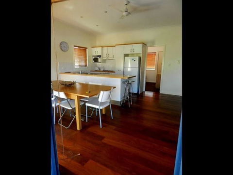 Six River - Accommodation Nelson Bay 3