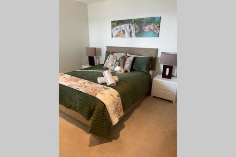 SKY GARDEN SUNSET RIVER VIEW NETFLIX WINE PARKING - Accommodation Nelson Bay 1