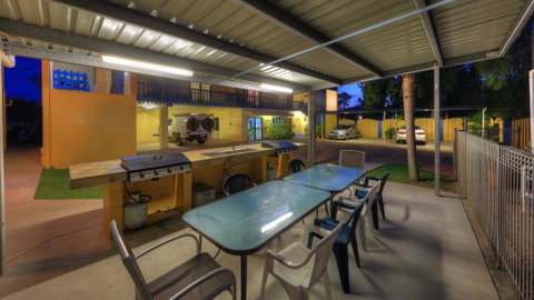 Sky View Units Bowen - Accommodation Nelson Bay 0