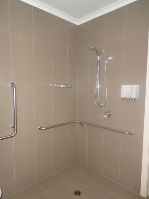 Smart Stayzzz Inns - Accommodation Nelson Bay 3