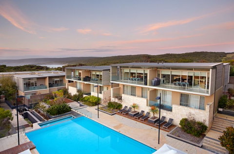 Smiths Beach Resort - Accommodation Nelson Bay 0