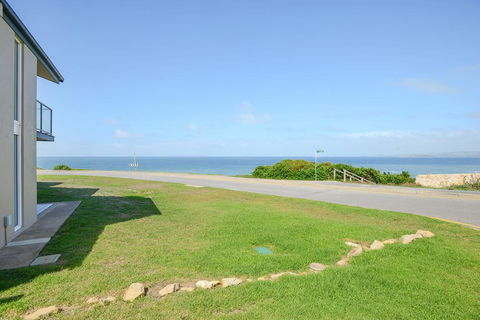 South Seas Beachfront Apartments - Accommodation Nelson Bay 1