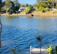 Spacious 2 Bedroom Beach Side Apartment - Close to shopping Centre with Coles Health Food Shop Sushi Pizza Cafes Hairdresse - Accommodation Nelson Bay