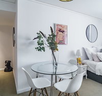 Spacious Apt V Stylish Furniture Pool GYM - Accommodation Nelson Bay