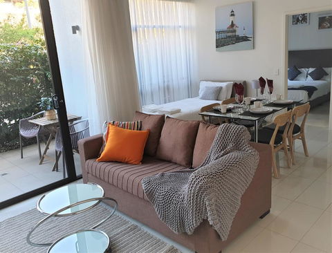 Spacious&Cozy 1 Bedroom + 1 Bathroom Zetland APT - Accommodation Nelson Bay 0