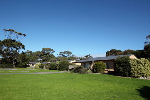 Spring Bay Villas - Accommodation Nelson Bay 0