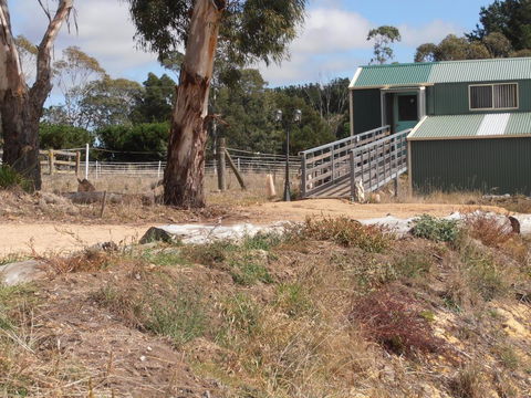 Springmead Rustic Cabin - Accommodation Nelson Bay 1