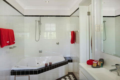 St Raphael - Accommodation Nelson Bay 3