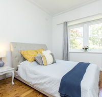 Stay at Meurant Wagga - Accommodation Nelson Bay