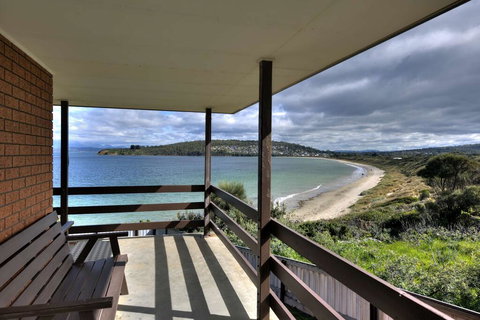 Stones Throw - Accommodation Nelson Bay 3