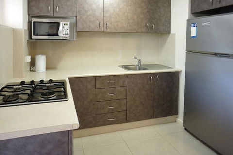 Studio 3 - Ground Floor Fremantle Apartment - Nelsons Bay Accommodation 3