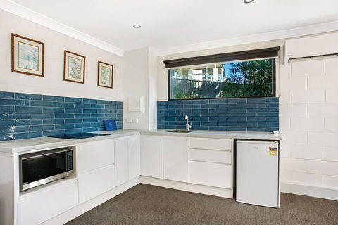 Studio 4 - Accommodation Nelson Bay 2