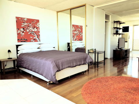 Studio 412 - Ocean And Sunset Views On A Budget - Nelsons Bay Accommodation 0