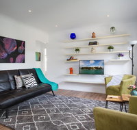 Sun-Drenched Apartment in a Peaceful Location - Accommodation Nelson Bay