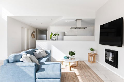 Sundara Beach House - Accommodation Nelson Bay 2