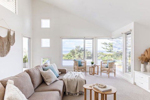 Sundara Beach House - Accommodation Nelson Bay 1