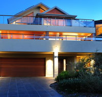 Sundecks - Nelson Bay Accommodation.com