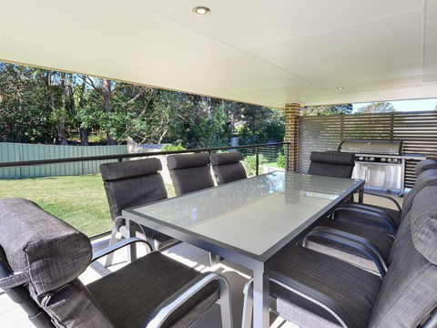 Sunset Over Neptune - Pet Friendly, 5 Min To Beach - Nelson Bay Accommodation.com 1