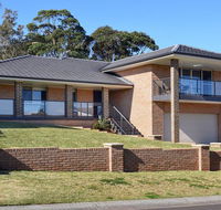 Sunset over Neptune - pet friendly 5 min to beach - Nelson Bay Accommodation.com