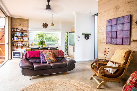 Sunworship Villas 3 And 4 - Accommodation Nelson Bay 1