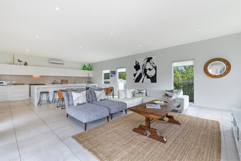 Surfs Up - Fresh And Modern East Beach Home - Accommodation Nelson Bay 2
