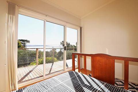 Surfside - Accommodation Nelson Bay 2