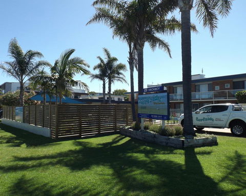 Surfside Merimbula Holiday Apartments - Accommodation Nelson Bay 1