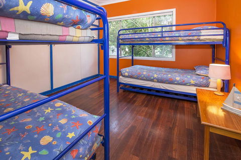 Swell Shack - Nelsons Bay Accommodation 3