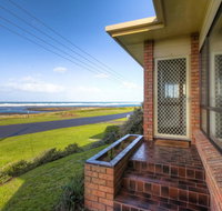 Swimmers Rest - uninterrupted panoramic ocean views - 1 Bedroom - Accommodation Nelson Bay