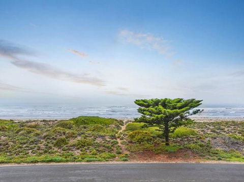 Tahren Beachfront Shack - Accommodation Nelson Bay 3