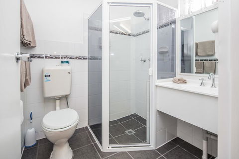Tally Ho Motor Inn - Accommodation Nelson Bay 3