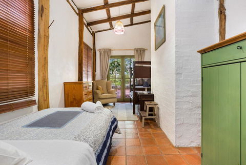 Taradale House Estate - Accommodation Nelson Bay 2