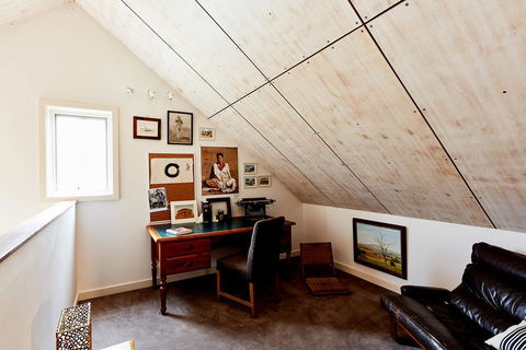 Tarndwarncoort - Farmer's Cottage - Accommodation Nelson Bay 1